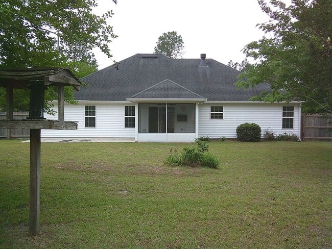 Building Photo - Spacious 3BR Home with Screened Porch, Fenced Backyard & Wired Shop in North Valdosta