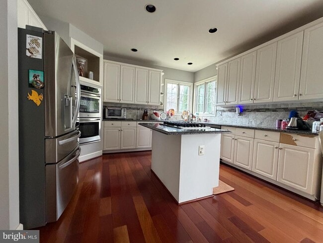 Building Photo - 8312 Wolftrap Rd