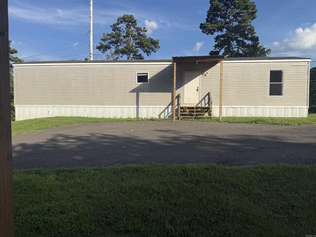 Building Photo - 100 Springwood