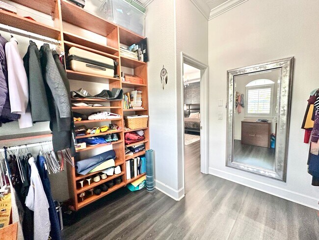 Building Photo - Bright, breezy & convenient: Your wew St. ...