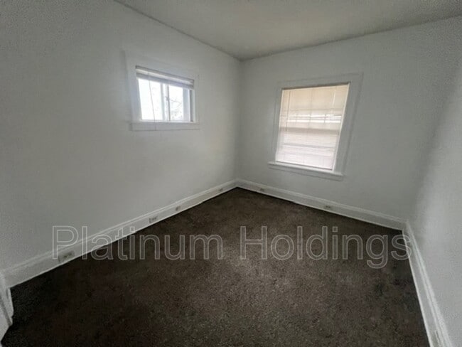 Building Photo - 4898 E 95th St