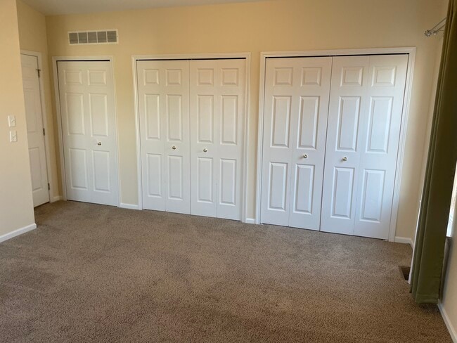 Building Photo - 1727 Andover Blvd