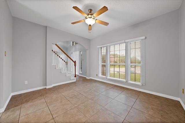 Building Photo - 745 Woodridge Dr