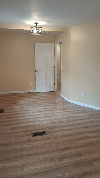 Building Photo - 1500 Lamont St