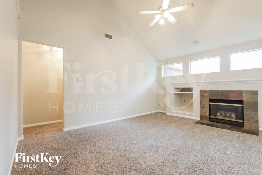 Building Photo - 12210 Lakewood Valley Ct