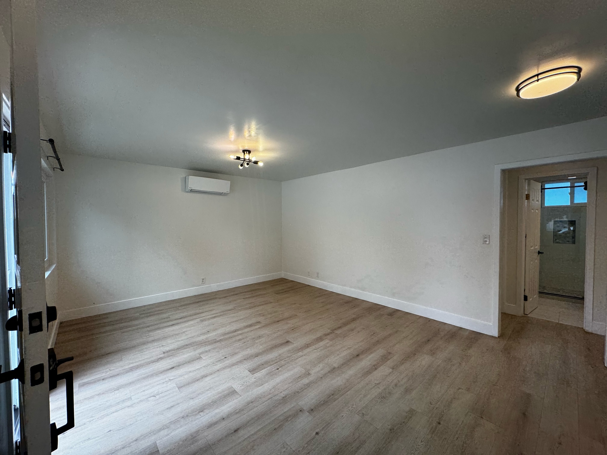 Building Photo - 4110 E Wilton St