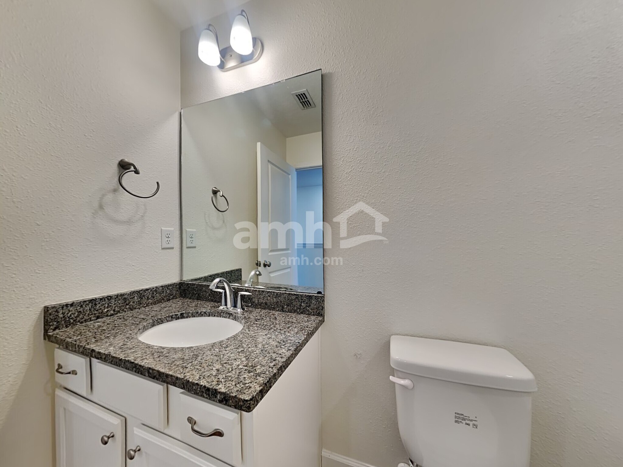 Building Photo - 8498 Highfield Ave