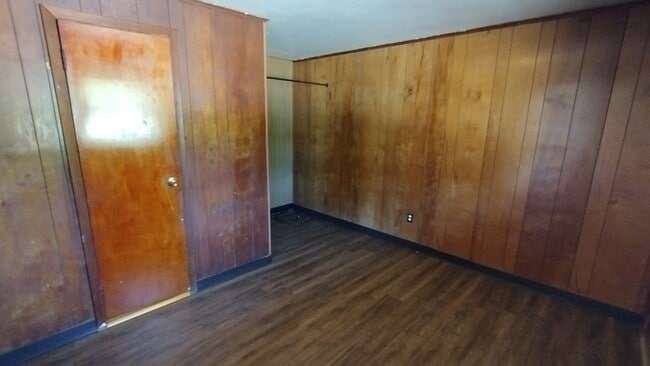 Building Photo - 2223 N Water St Ext