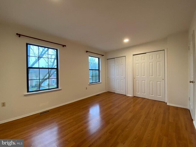 Building Photo - 6 Latta Ct