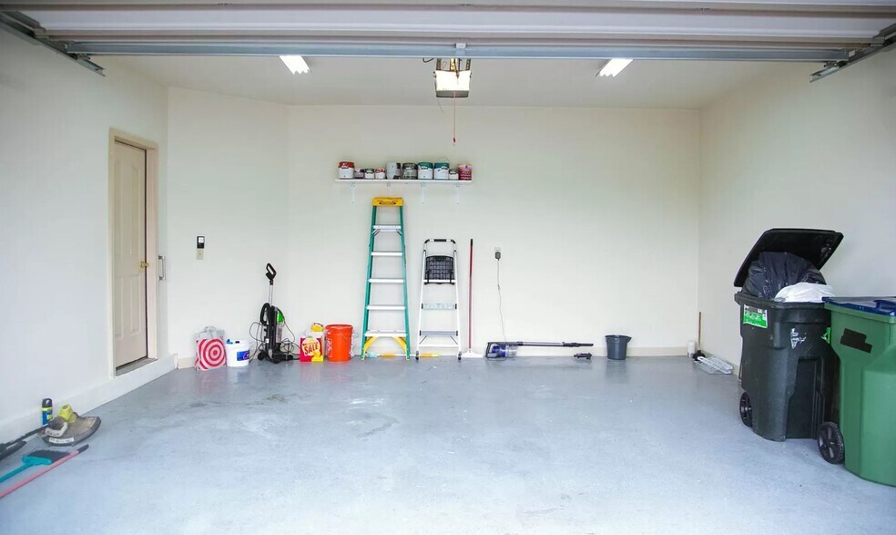 Building Photo - 2157 Bordeaux Court