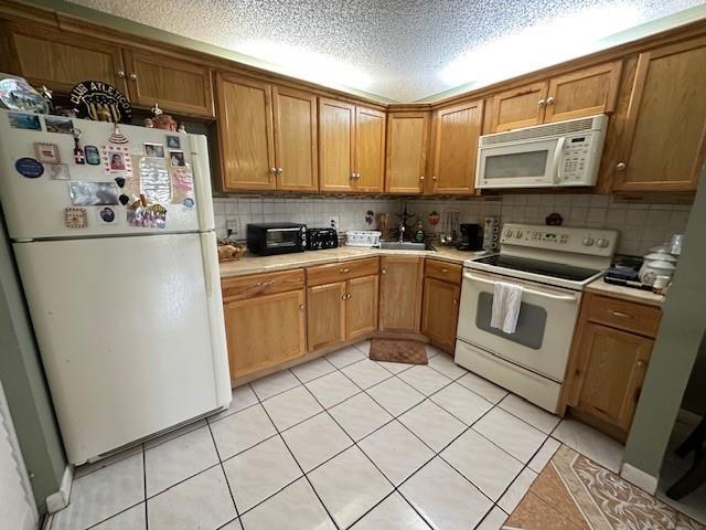 Building Photo - 325 Knotty Pine Cir
