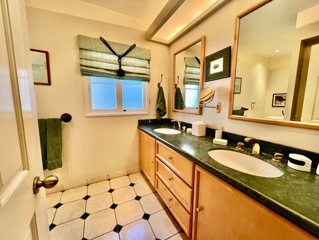 Building Photo - Charming and Accommodating Carmel-by-the-Sea Home coming soon!