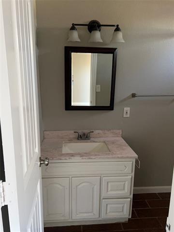 Building Photo - 3846 Sonora Ave