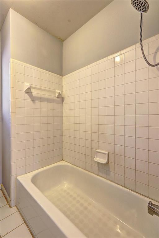 Building Photo - 980 Laurel Springs Ln SW