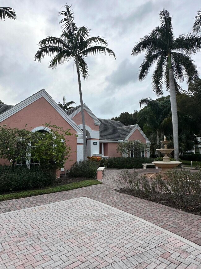 Building Photo - 1050 Crystal Way
