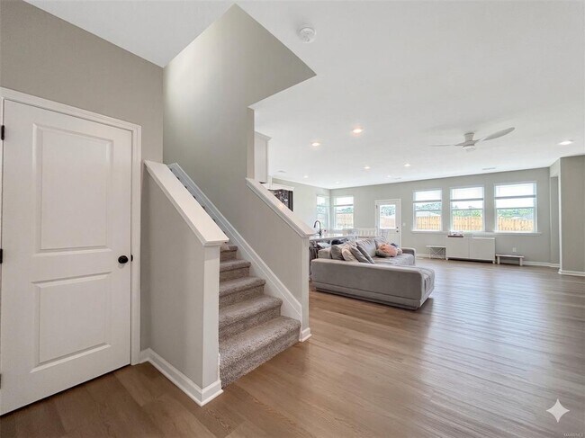 Building Photo - 154 Westover St