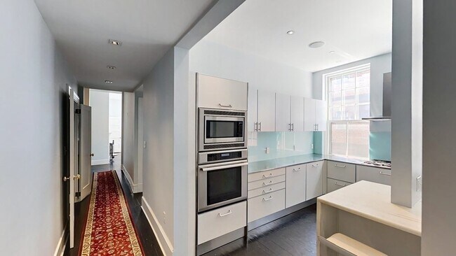 Building Photo - 371 Harvard St