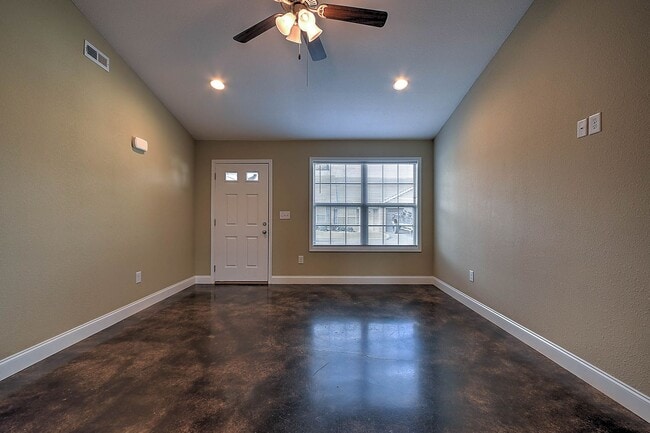 Building Photo - 31 Sutter Pl
