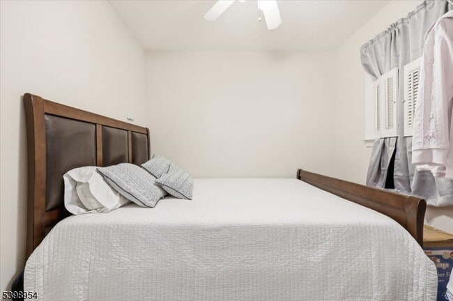 Building Photo - 67 Norwood Ave