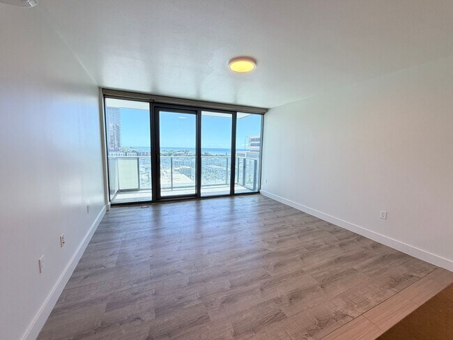 Building Photo - 600 Ala Moana Blvd