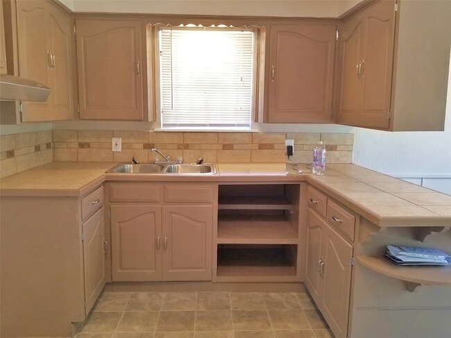 Building Photo - 4942 Rockport Dr