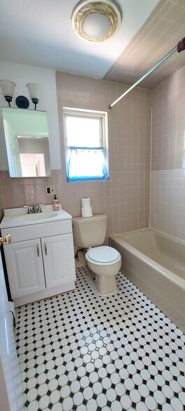 Bathroom - 325 Whiteman St