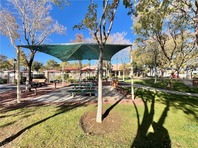 Building Photo - 6164 Bridgeport Hills Ave