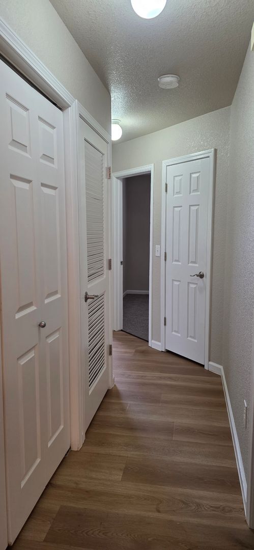 Building Photo - 200 Country West Rd