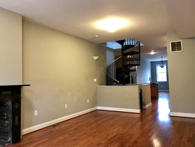 Building Photo - 25 N Montford Ave