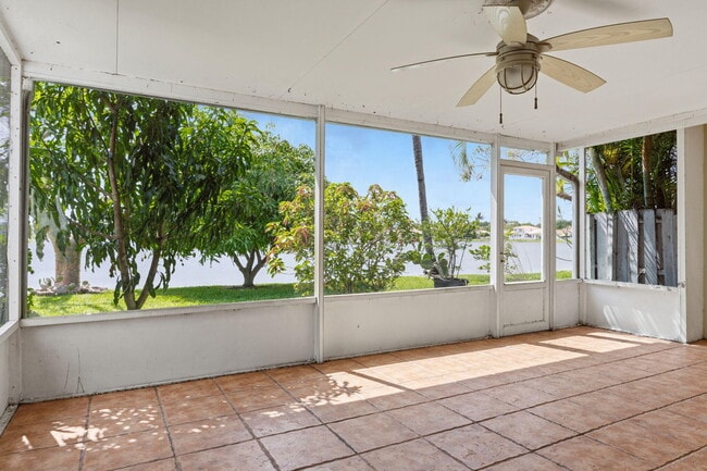 Building Photo - 3622 Coco Lake Dr