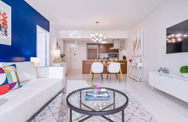 Building Photo - 485 Brickell Ave