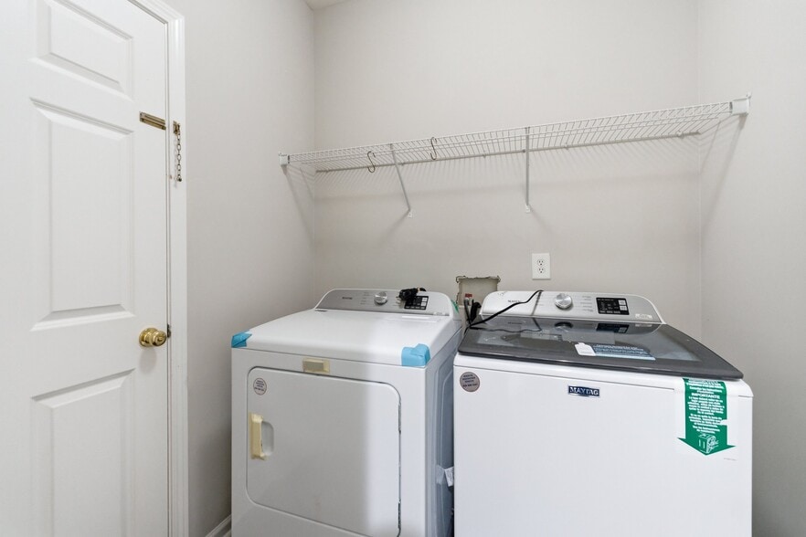 Building Photo - 3210 Warbler Way