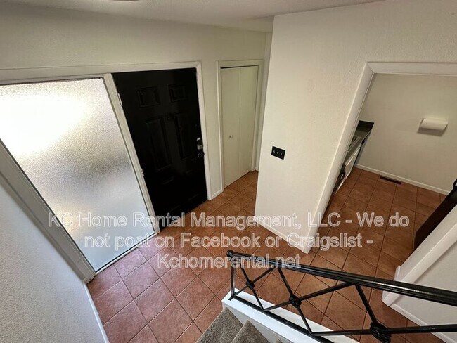 Building Photo - 1708 E 97th St