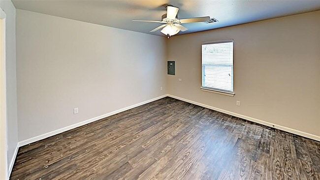 Building Photo - 4922 Avion Ct