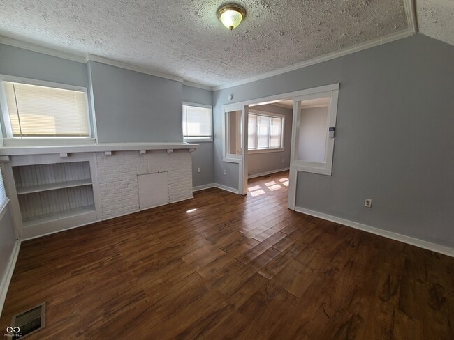 Building Photo - 143 W 35th St