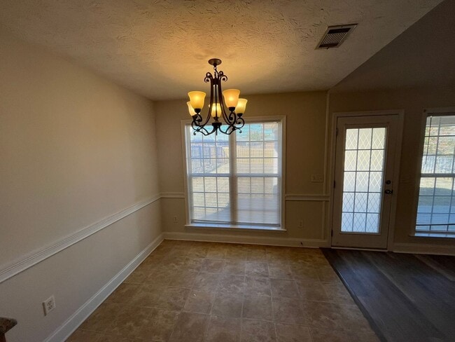 Building Photo - Discover the Perfect Blend of Comfort and ...