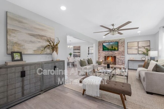 Building Photo - 4420 Chebar Dr