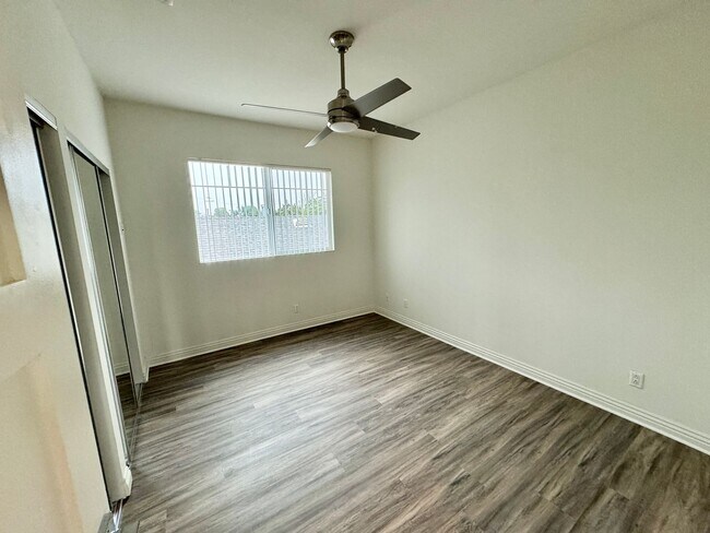 Building Photo - 8343 DUNBARTON - SHORT TERM LEASES AVAILABLE , NEWER*4 BD*3BA*TOWNHOME*PRIVATE YARD*WASHER/DRYER*