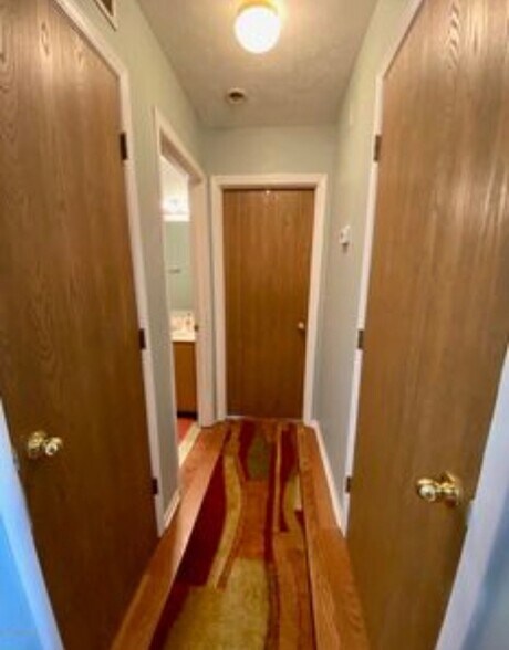 Building Photo - 6302 Cottage Field Cir