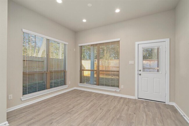 Building Photo - 119 Lukewood Cir
