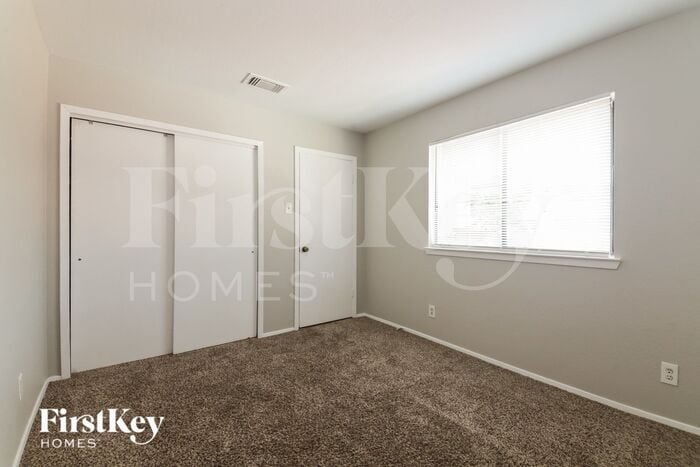 Building Photo - 2240 Tarpley Rd