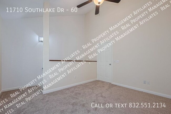 Building Photo - 11710 Southlake Dr