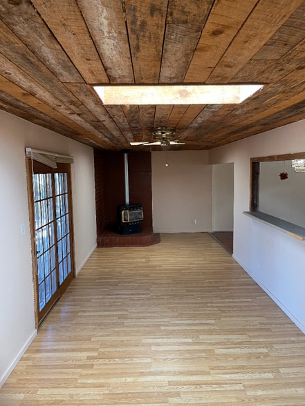 Building Photo - 2405 Camino Capitan