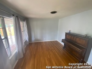Building Photo - 2713 W Mistletoe Ave