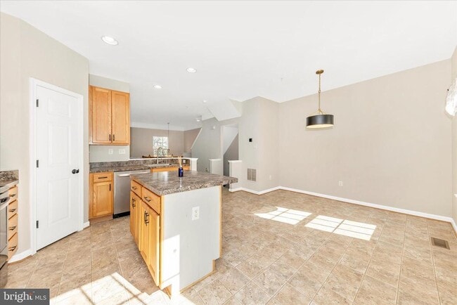 Building Photo - 1812 Reading Ct