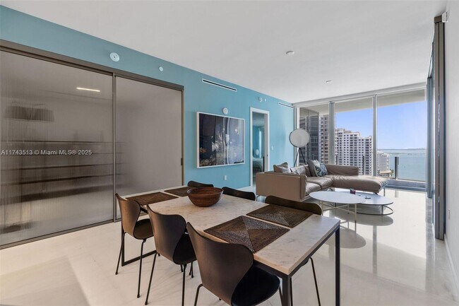 Building Photo - 300 Biscayne Blvd Way