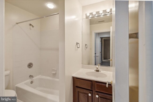 Building Photo - 2527 Hunter Mill Rd