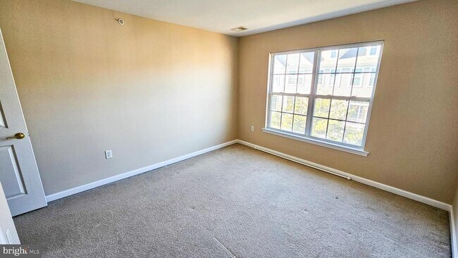 Building Photo - 51 Farrah Dr