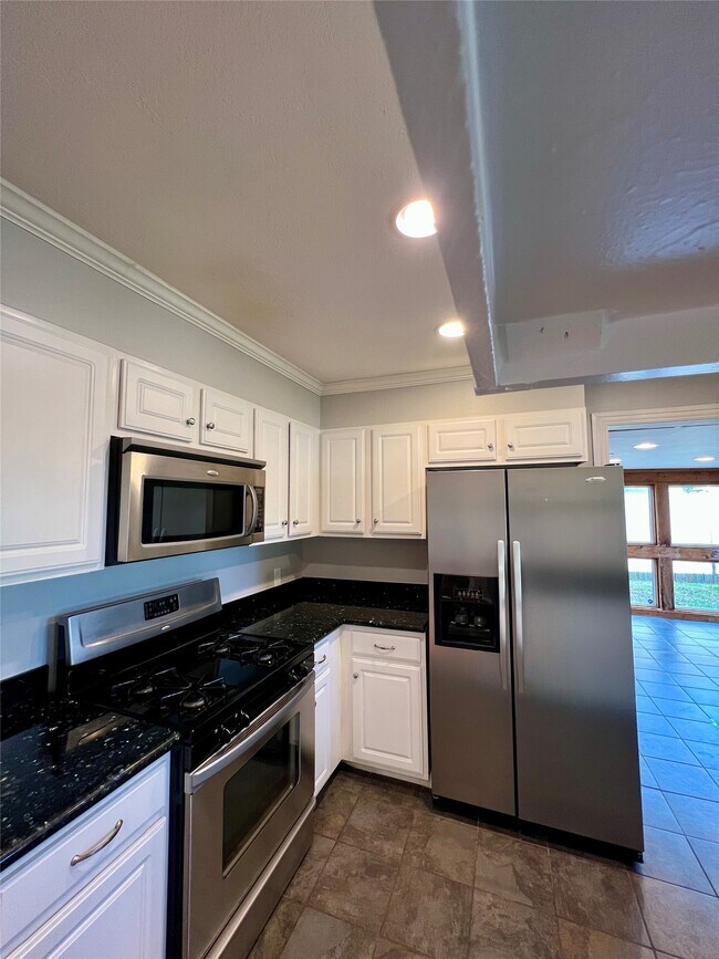 Building Photo - 4218 Glebe Rd