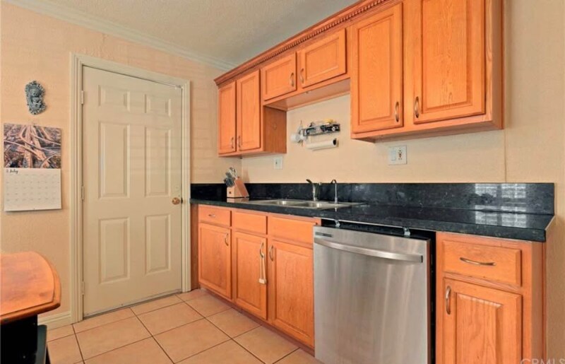 Building Photo - 5065 Gardenia Ave